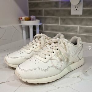 Reebok Women's Sneakers in Cream and White